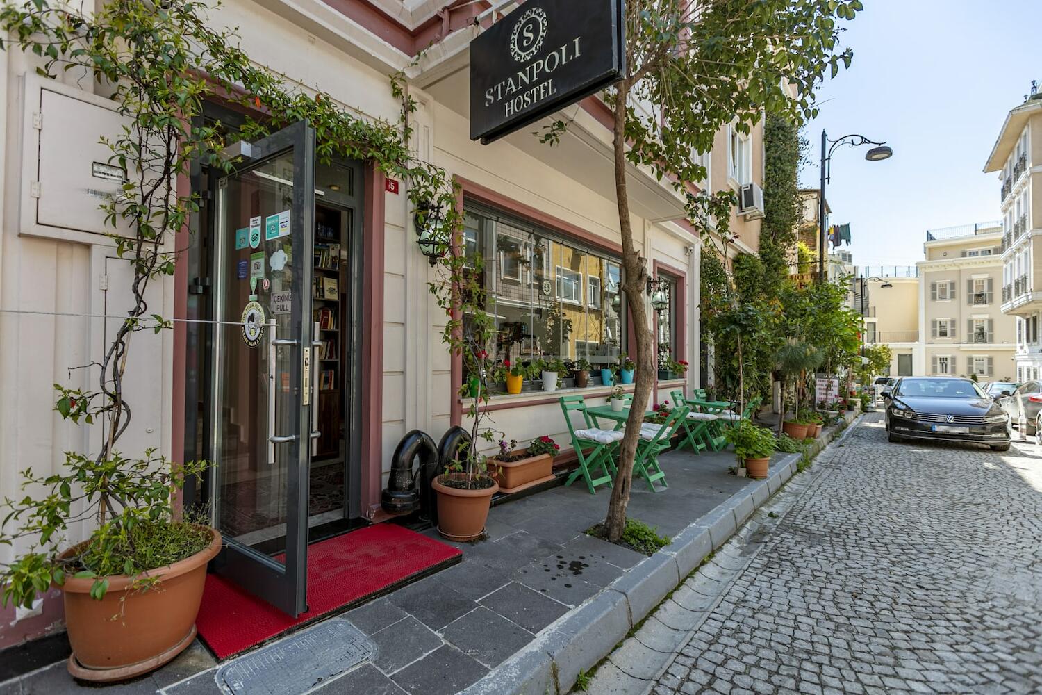 Stanpoli Hostel