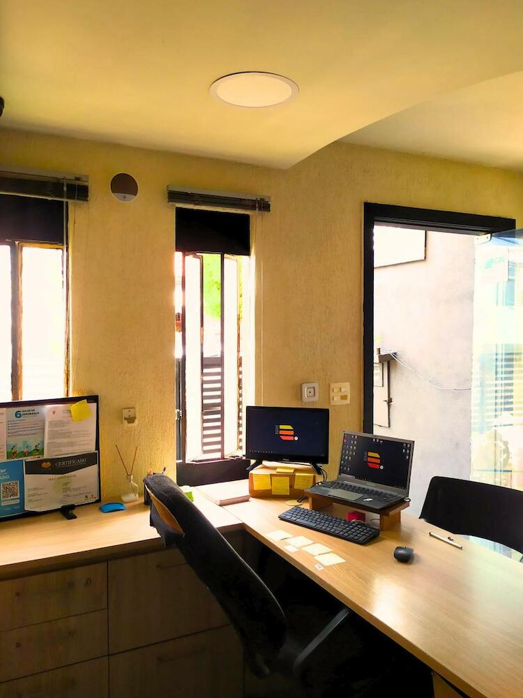 M.e.c. Office Hostel, Niterói