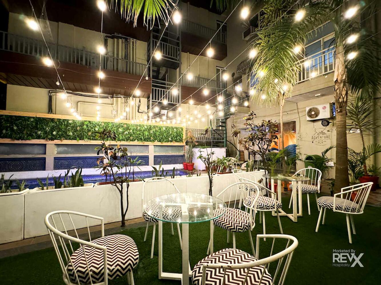Wraveler Hostel