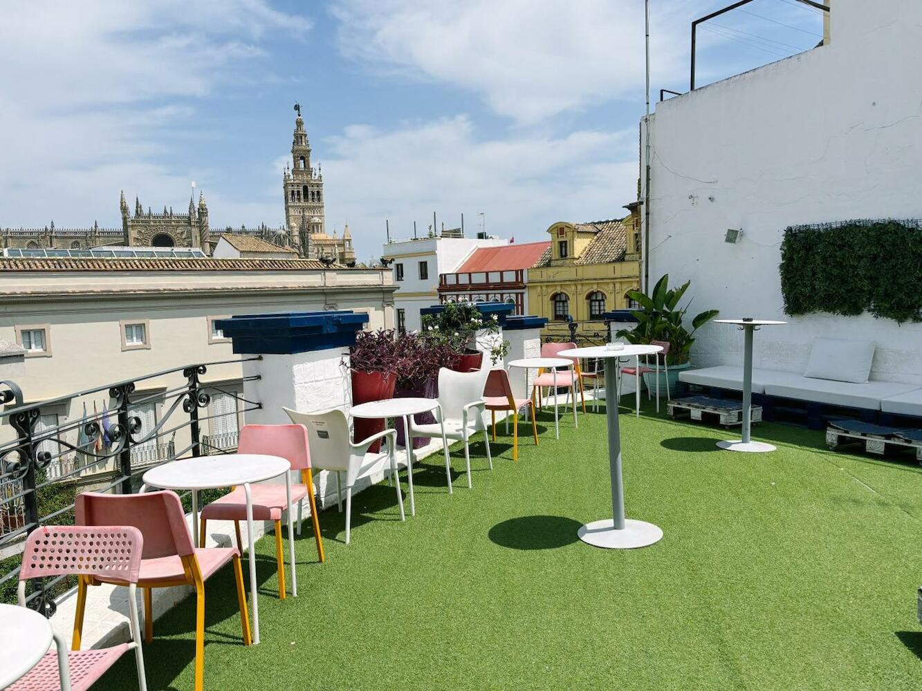 Rio Hostel, Seville