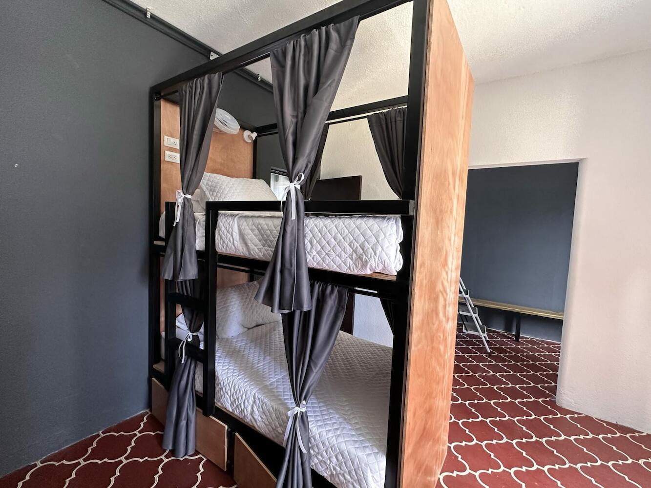 Amaya Hostel, Guatemala City