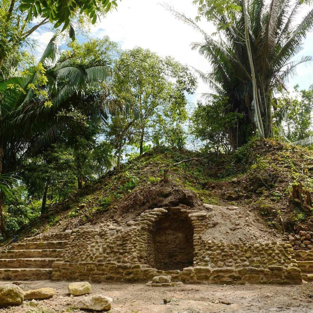 Lower Dover, San Ignacio