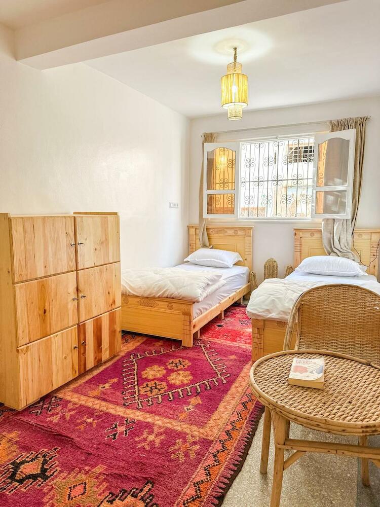 Surf Territory - Surf House Dormitory