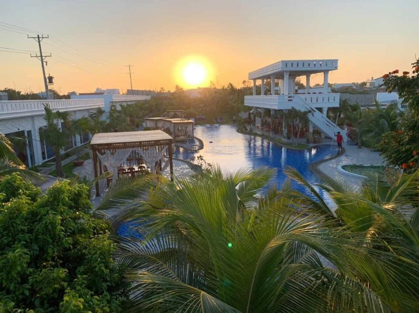 Fairy Hills Hotel