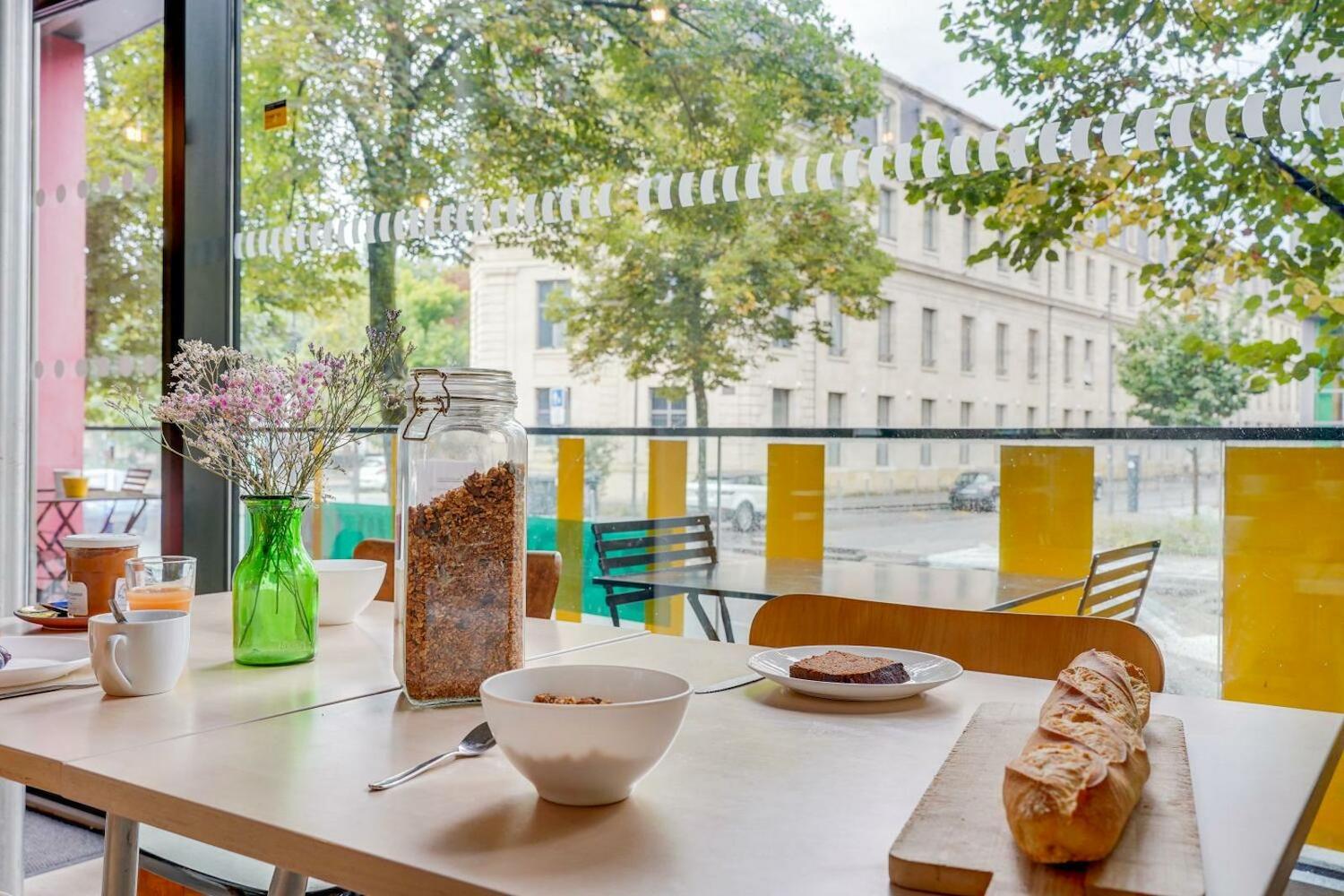 Auberge De Jeunesse Barbey - Youth Hostel