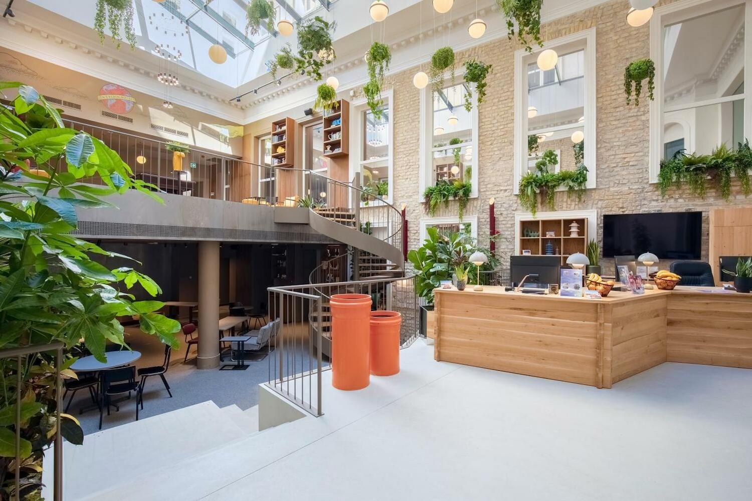 Maverick Athenaeum, Budapest