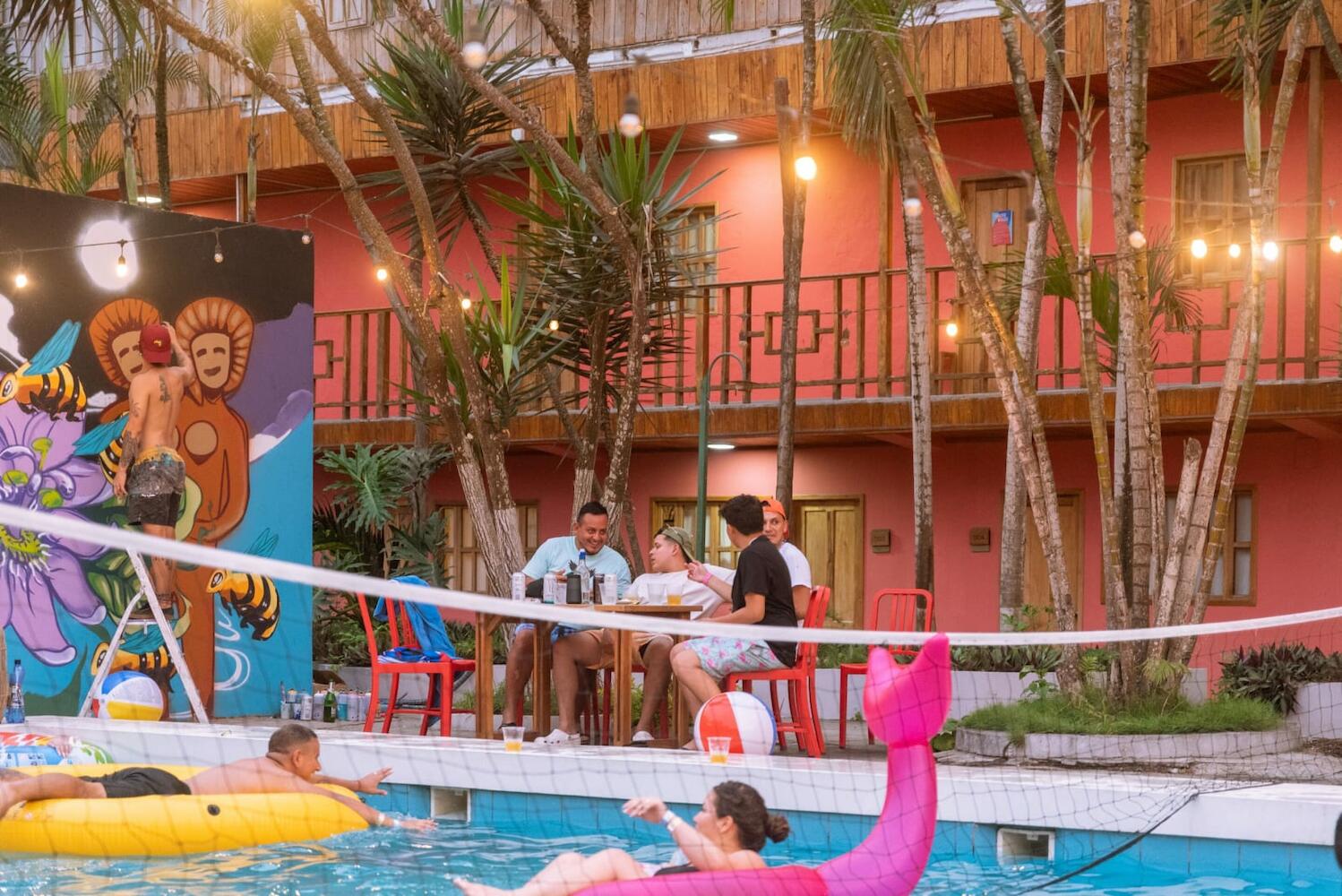 Slumber Party, Montañita