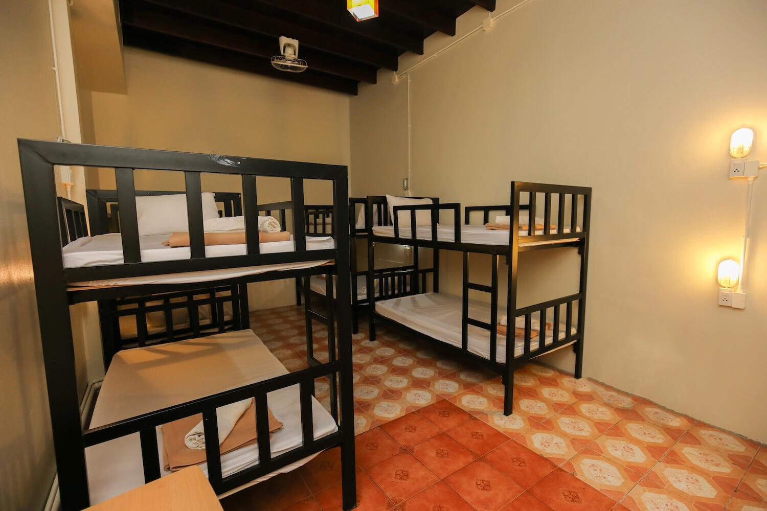 MaTong Hosted & MT Gallery New Friend Phuket, Phuket City