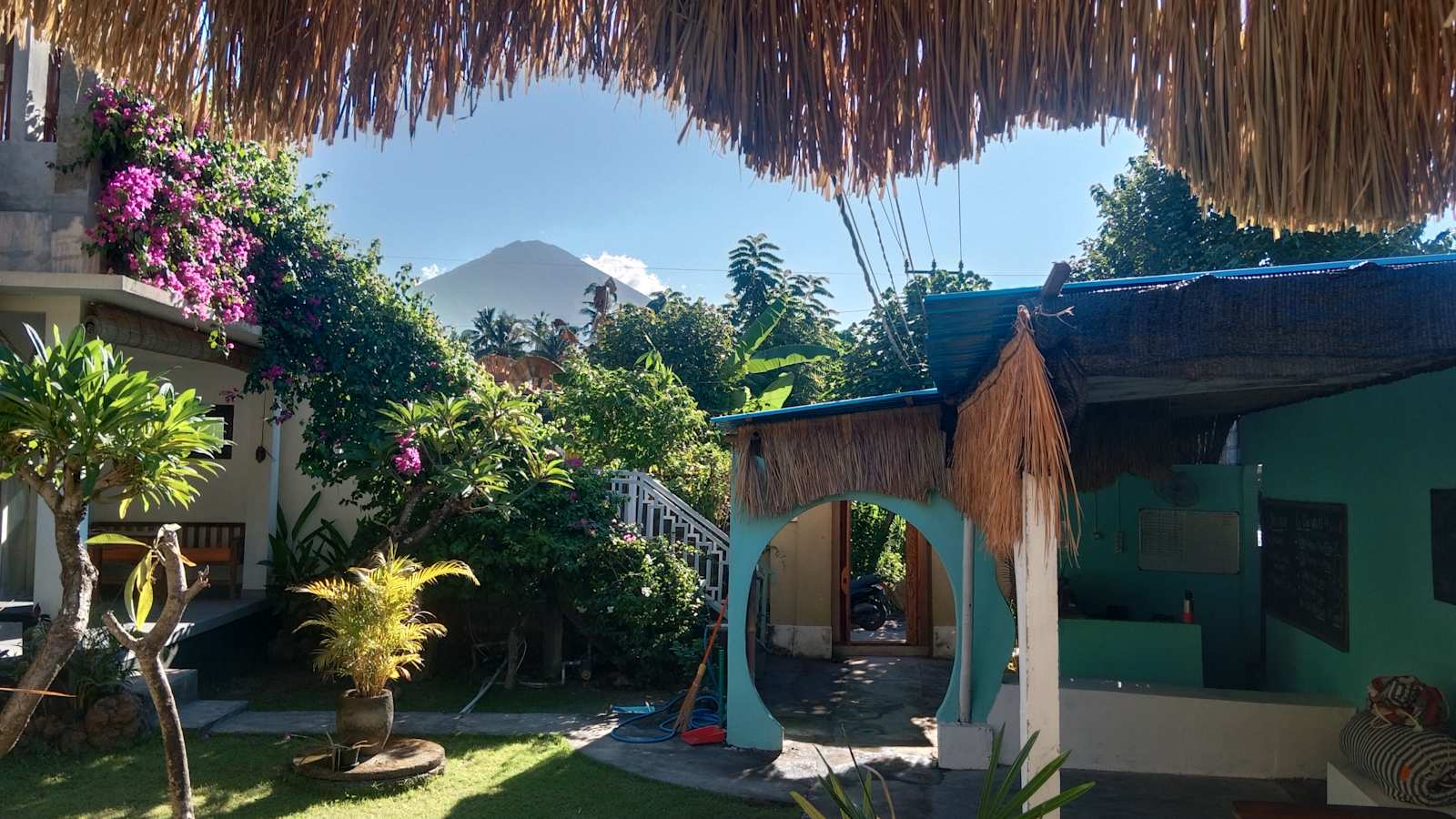 Black Sand Hostel, Amed