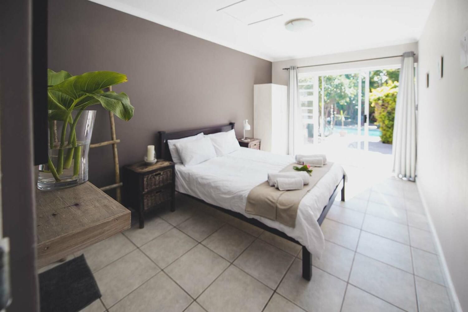 Surfers Lodge