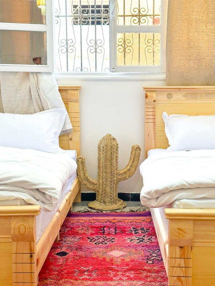 Surf Territory - Surf House Dormitory