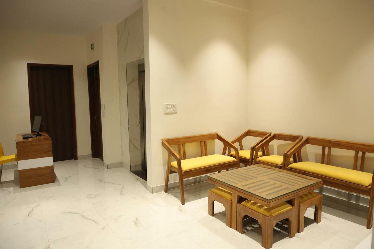 Back Stayz Delhi, New Delhi