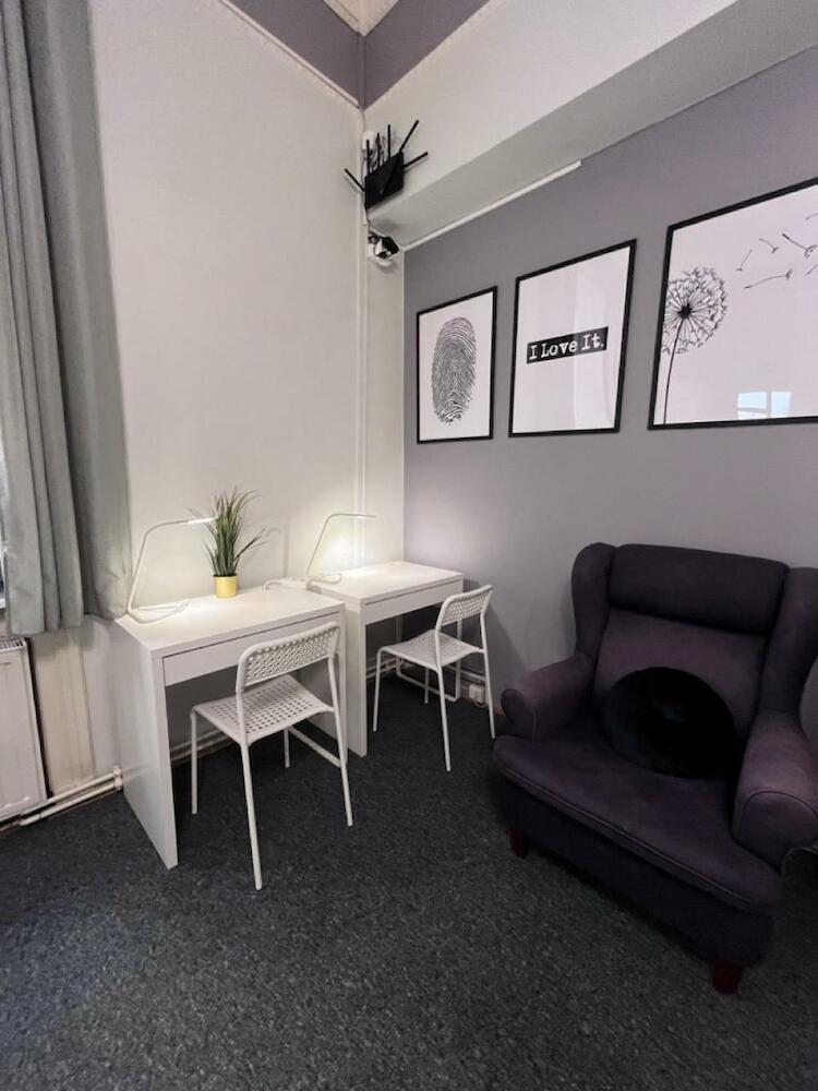 Only Girls Space Hostel, Krakow