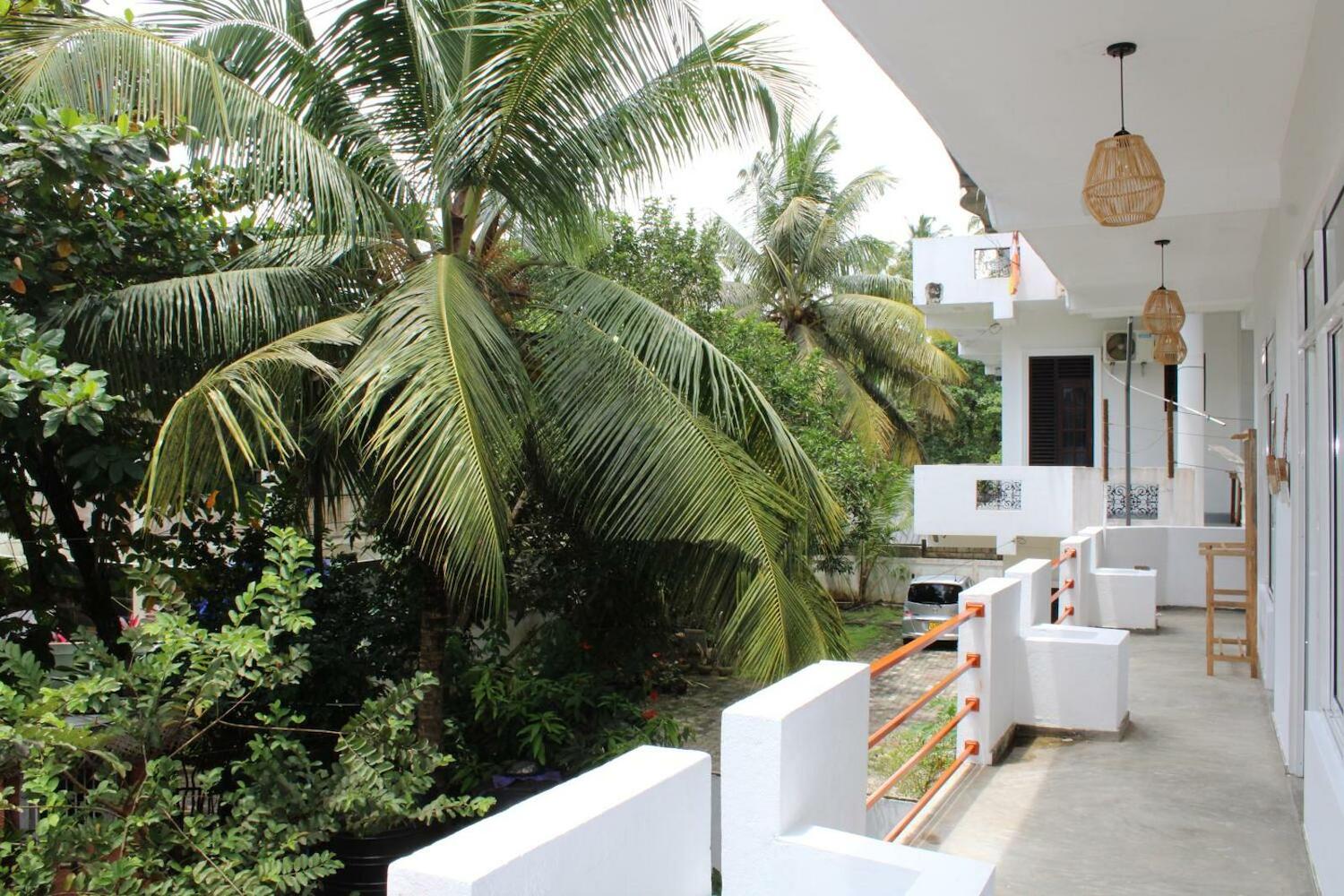 Sun & Moon Hostel, Mirissa