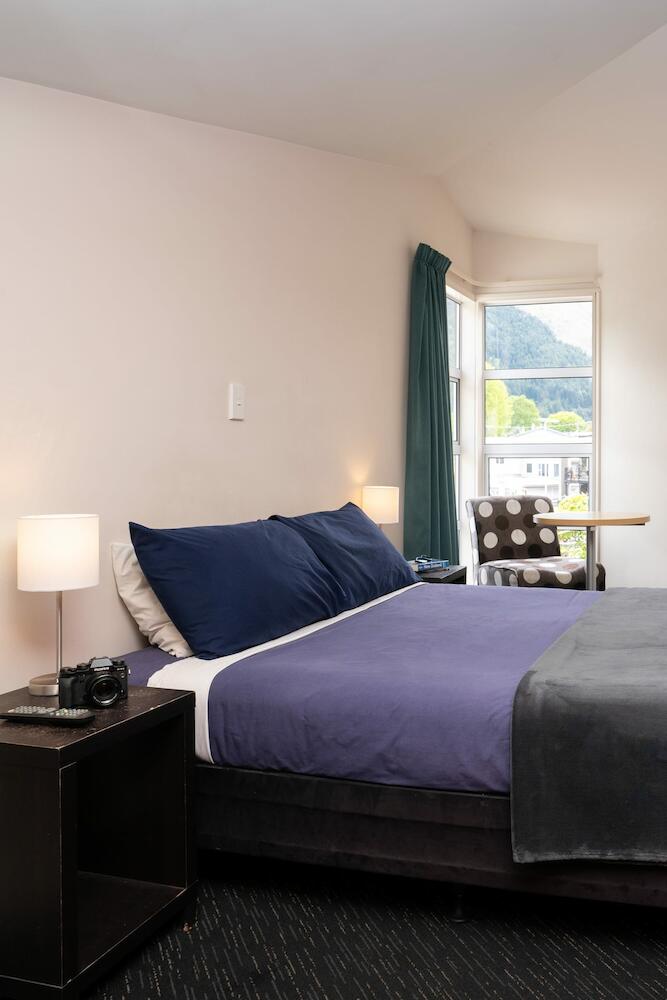 Haka House, Queenstown