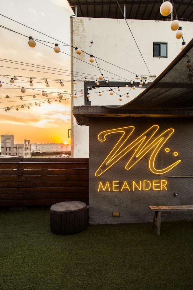 Meander Hostel