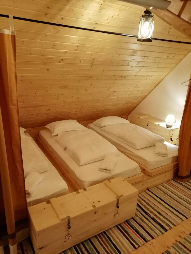 Zozo Hostel, Brașov