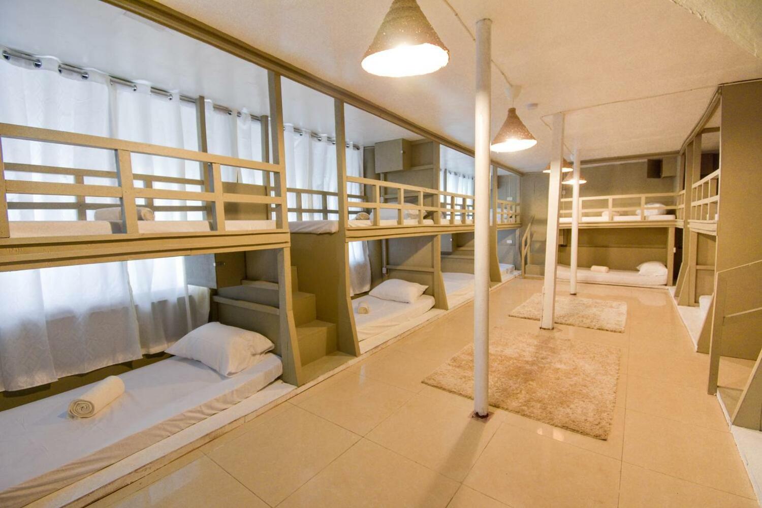 Treasure Isle Backpacker's Hostel, Boracay Island