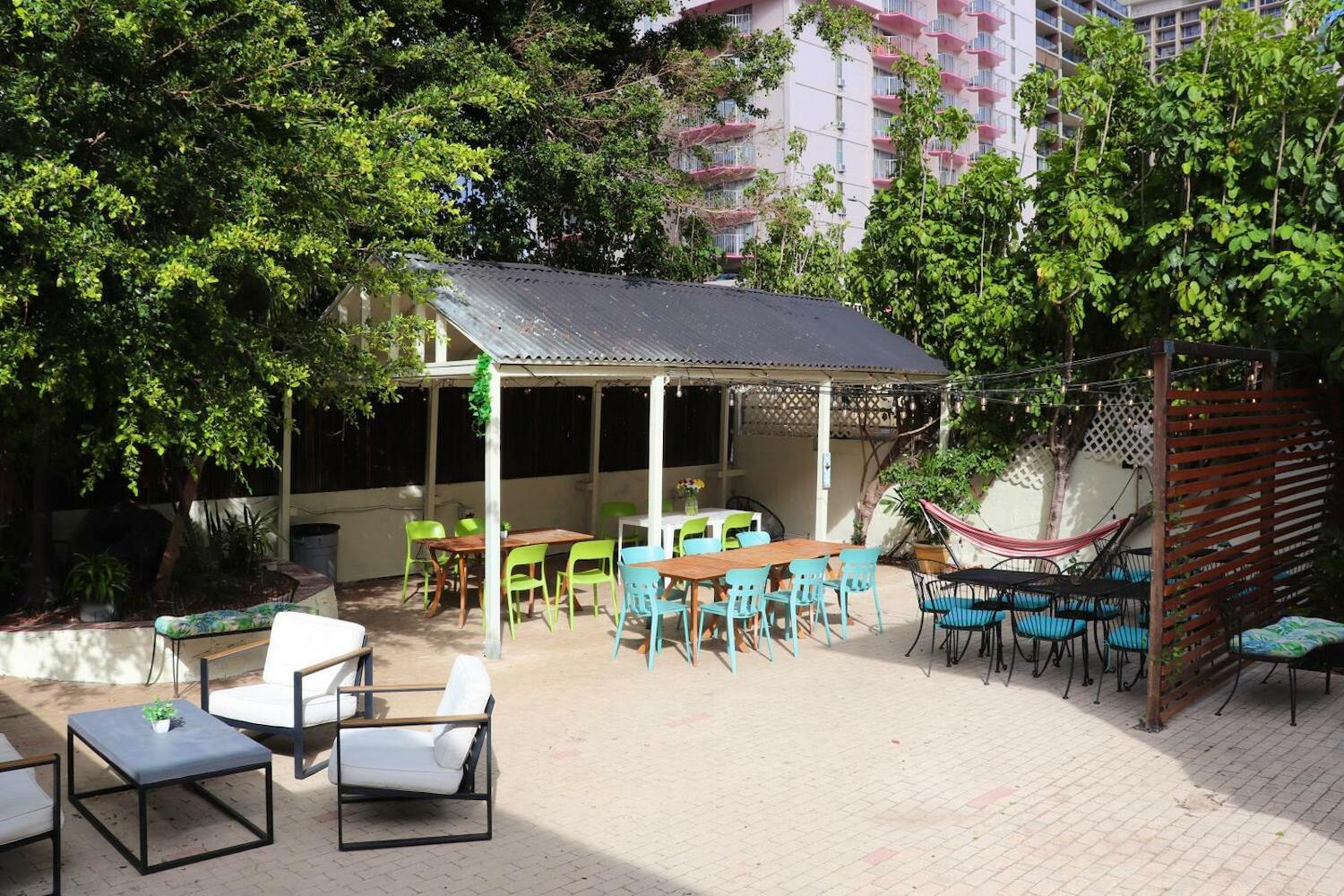 Aloh Seaside Women's Hostel, Honolulu