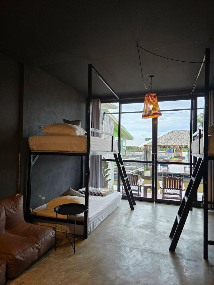 D hostel, Kanchanaburi