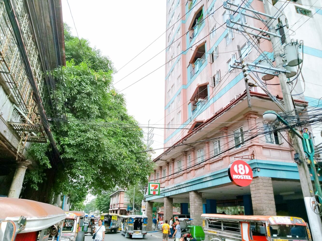 8Hostel