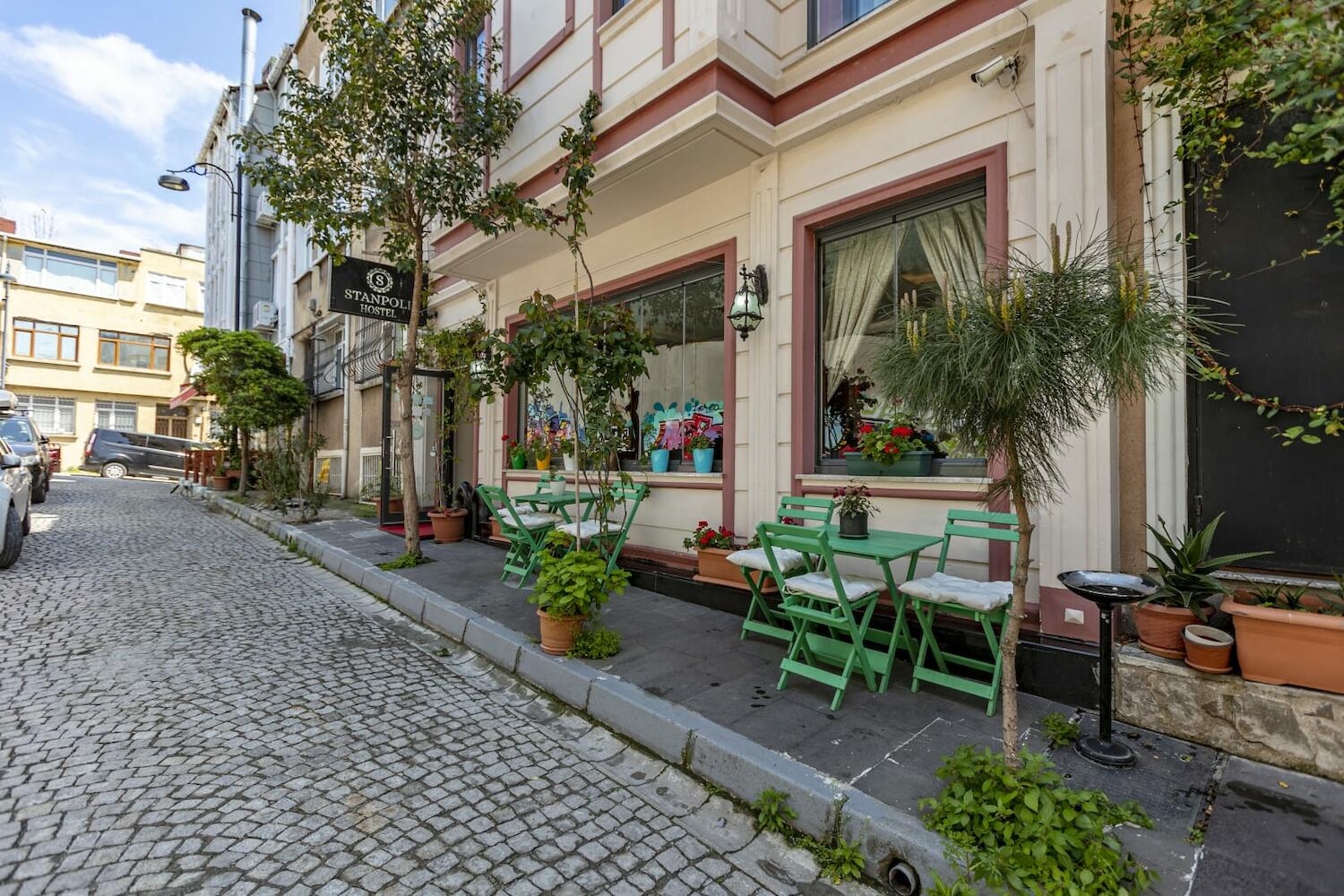 Stanpoli Hostel