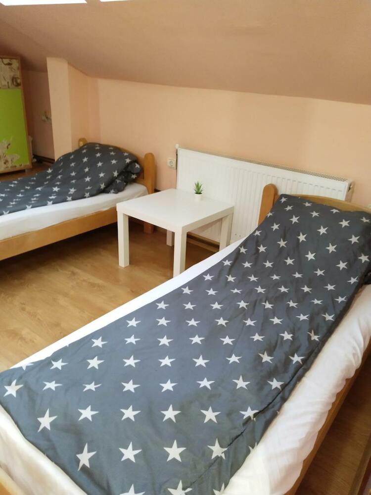 Hostel Iris