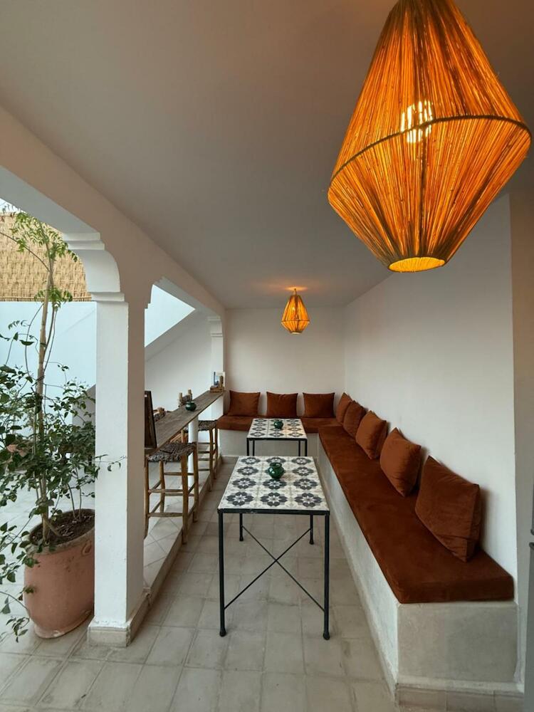 Yu Yu Hostel