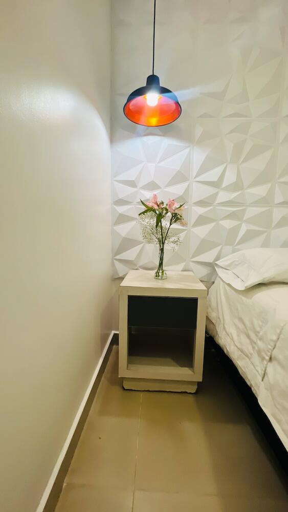 Kromatic Hostel