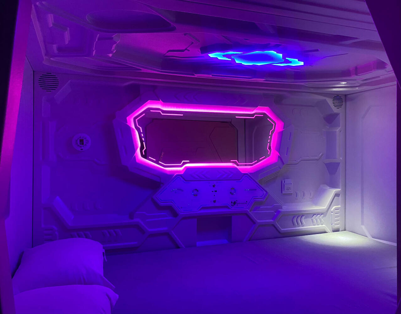 Mermaid Space Capsule Hostel, Palermo