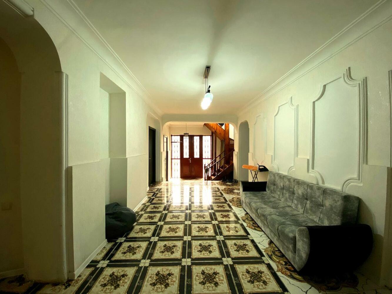 Good Night Hostel