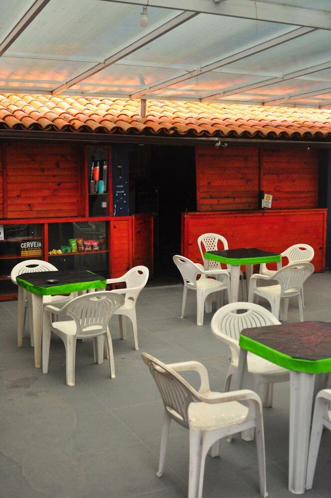 Surf & Arte Hostel