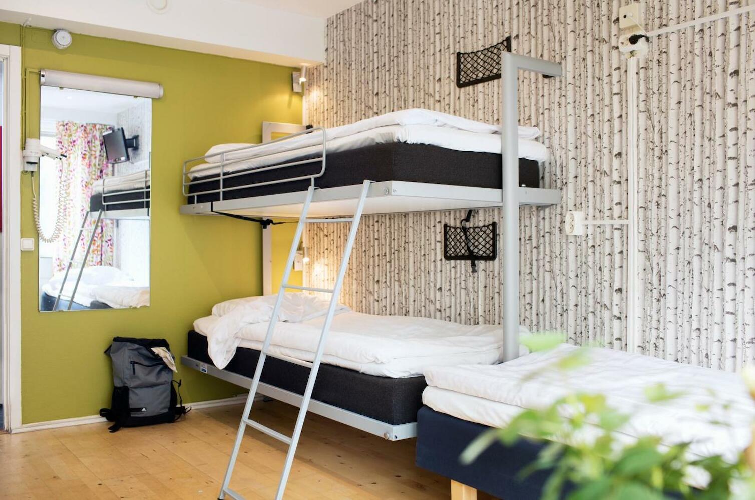 Slottsskogens Youth Hostel