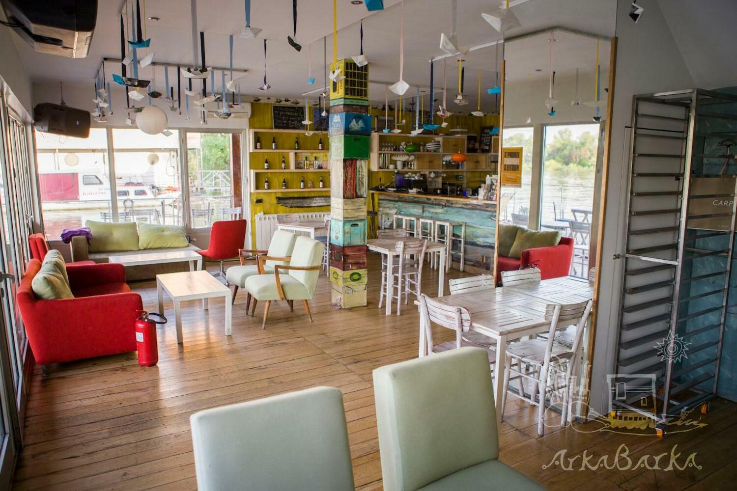 ArkaBarka Floating Hostel, Belgrade
