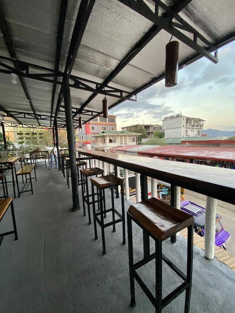 Myguide Travellers Inn, Coron