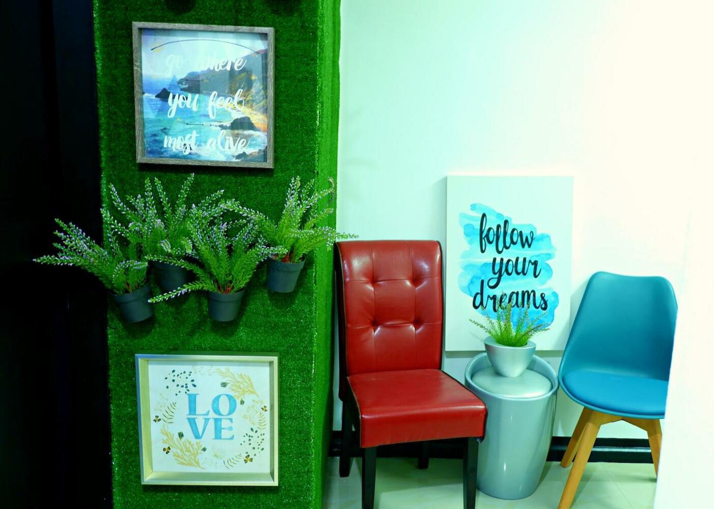 Transit Point Hostel Mactan Cebu, Cebu City