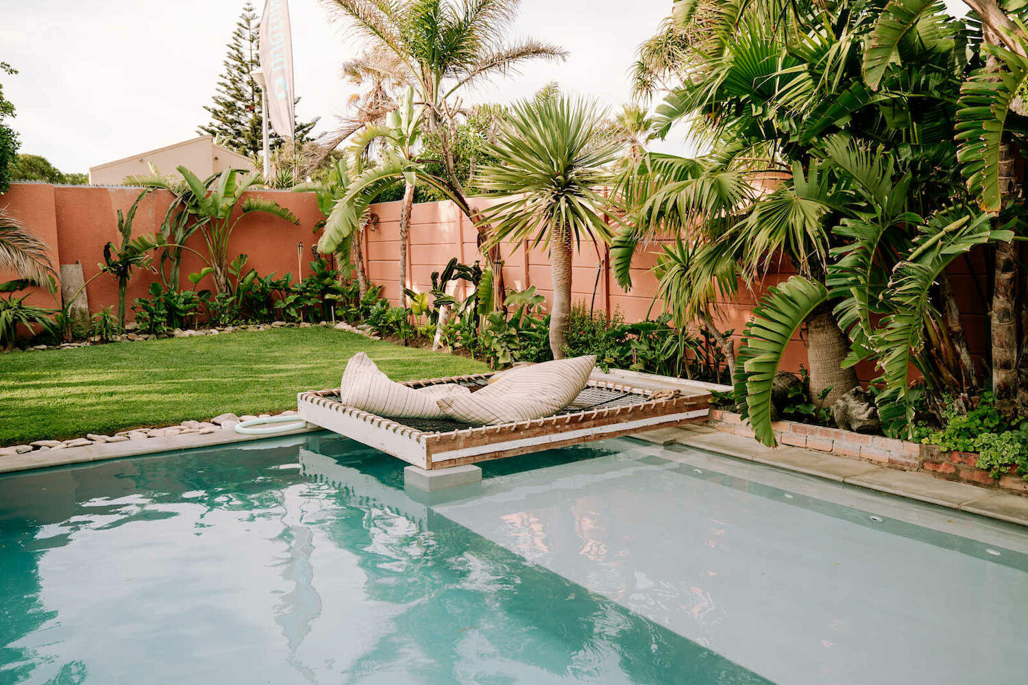 Surfers Lodge