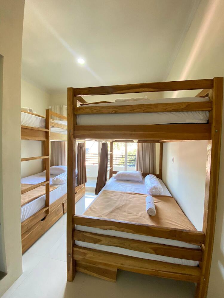 Al-q Hostel, Kuta Lombok