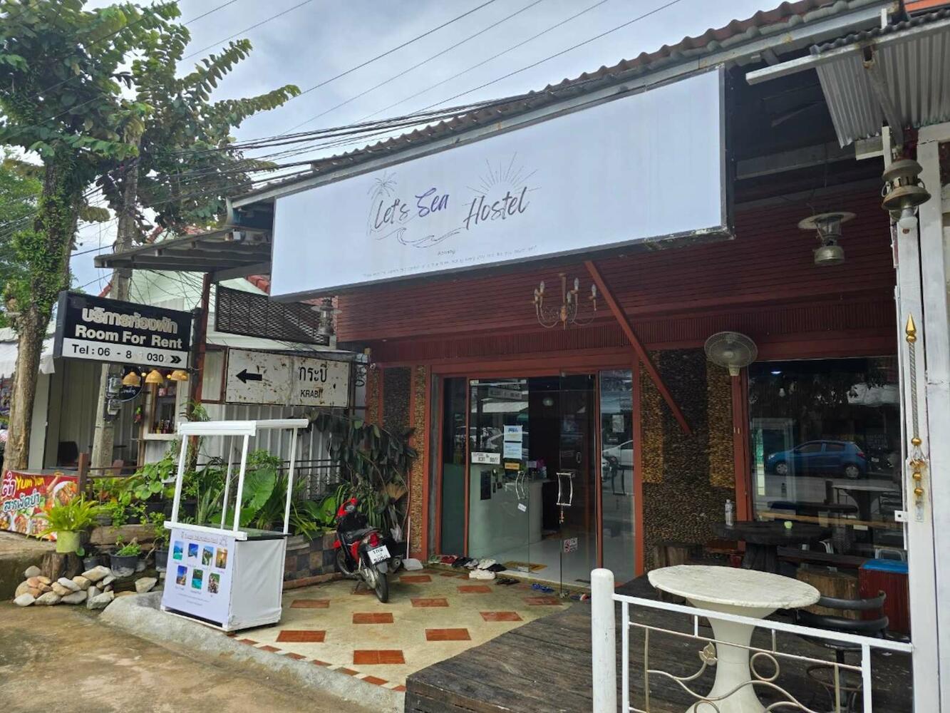 Let's Sea Hostel, Ao Nang