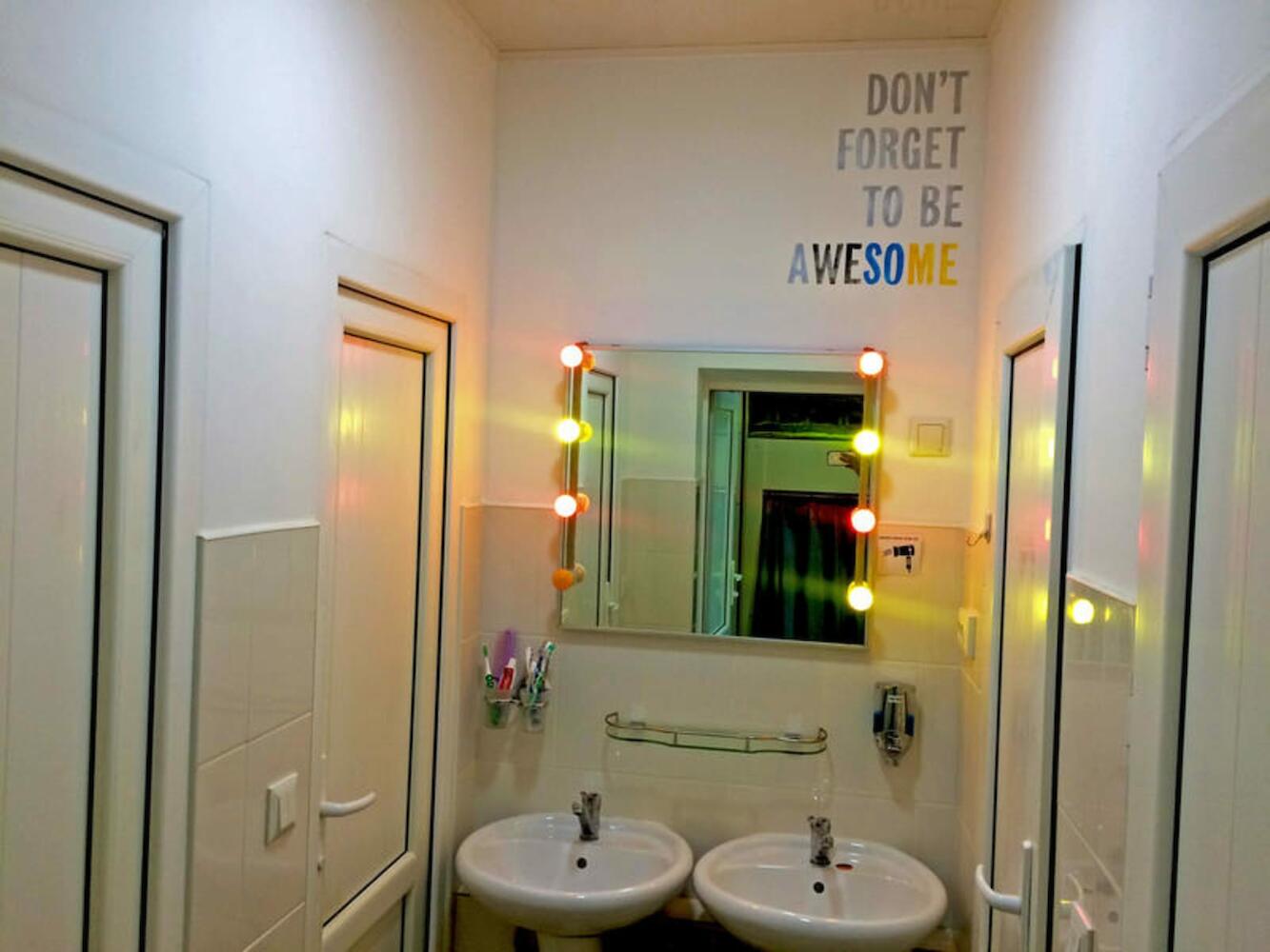 Duet Hostel, Karakol