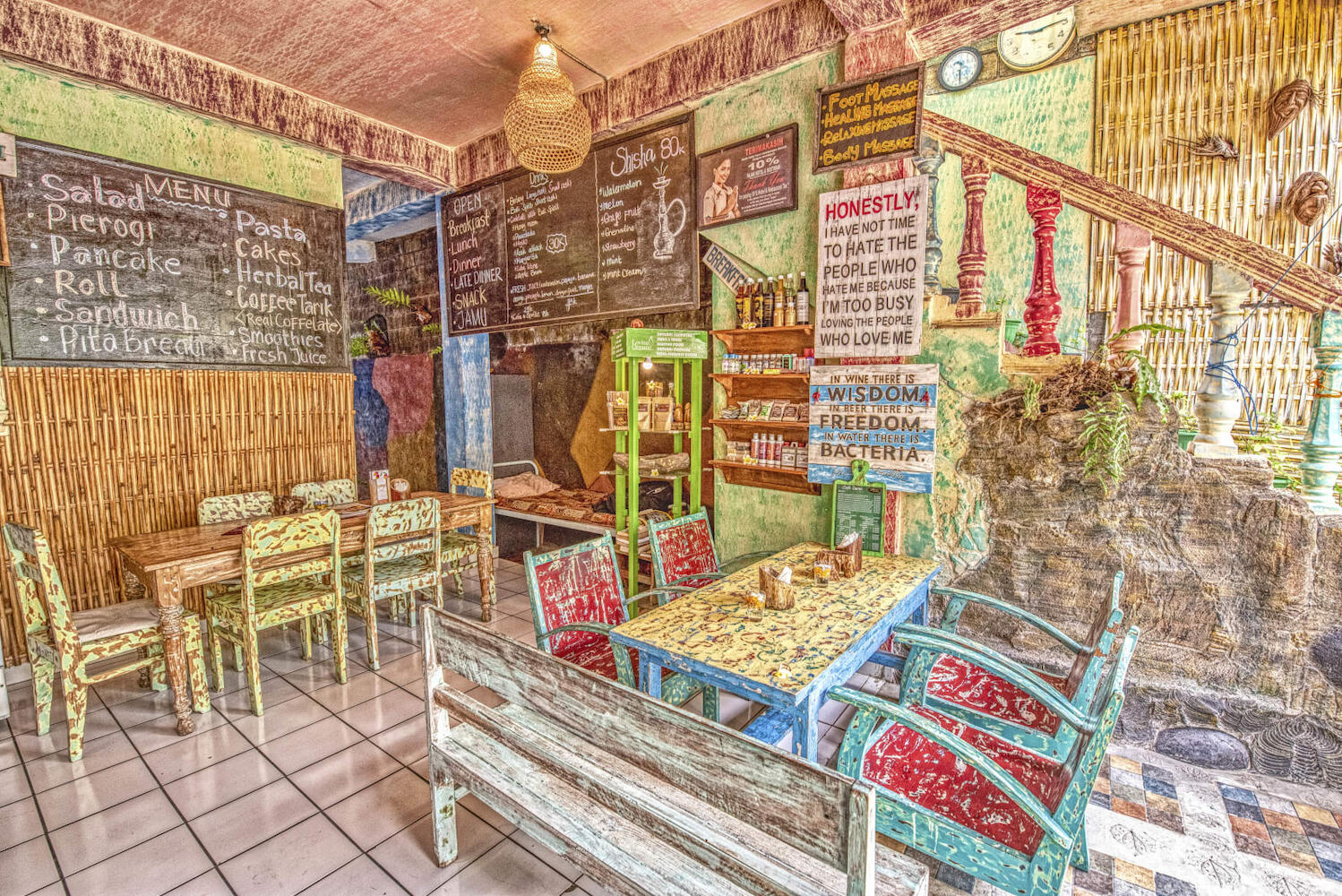 Lovina Central Hostel, Lovina Beach