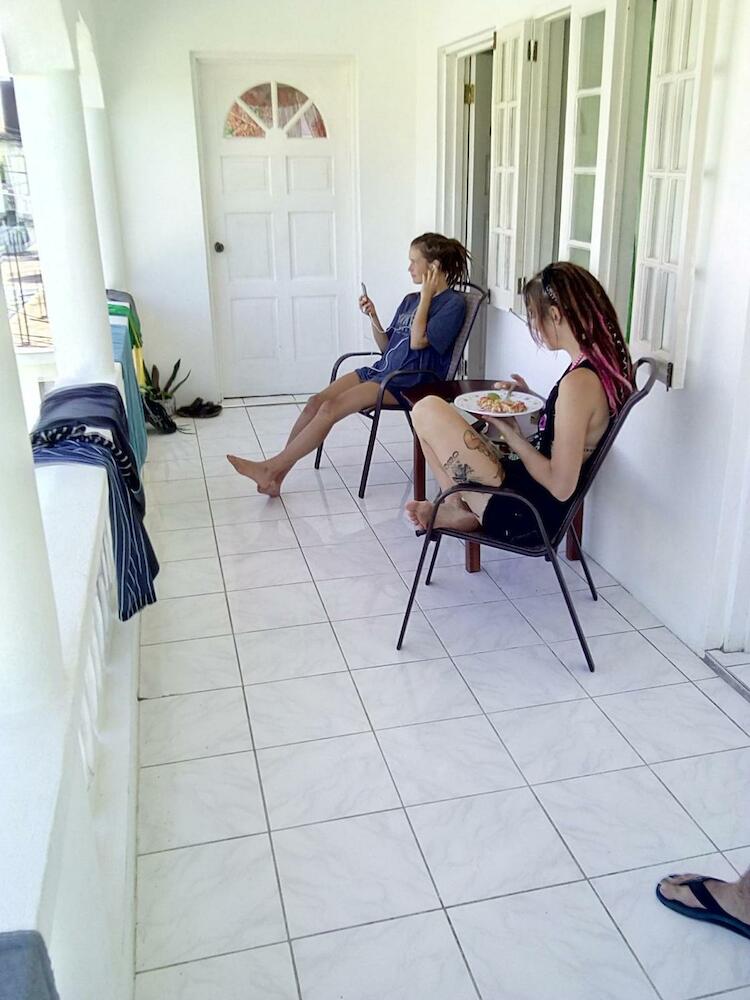 Porty Hostel