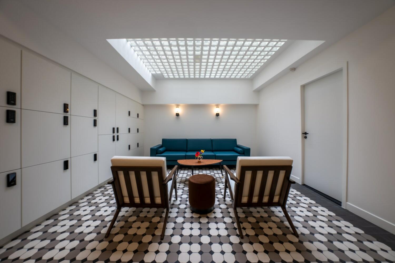 Beau M, Paris