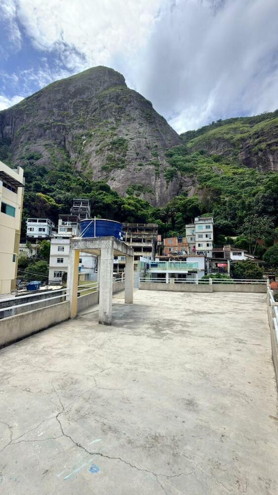O Sol da Manhã, Rio de Janeiro