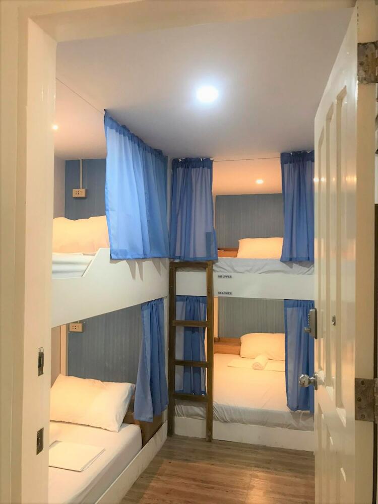 The Beach House, El Nido