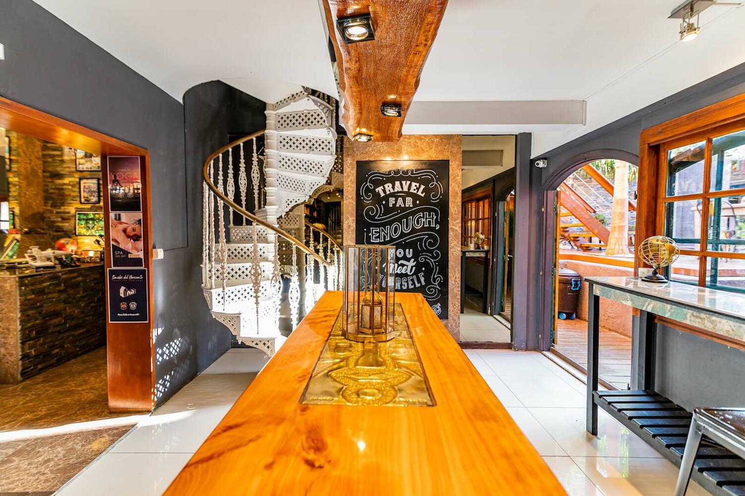 F&F Hostel