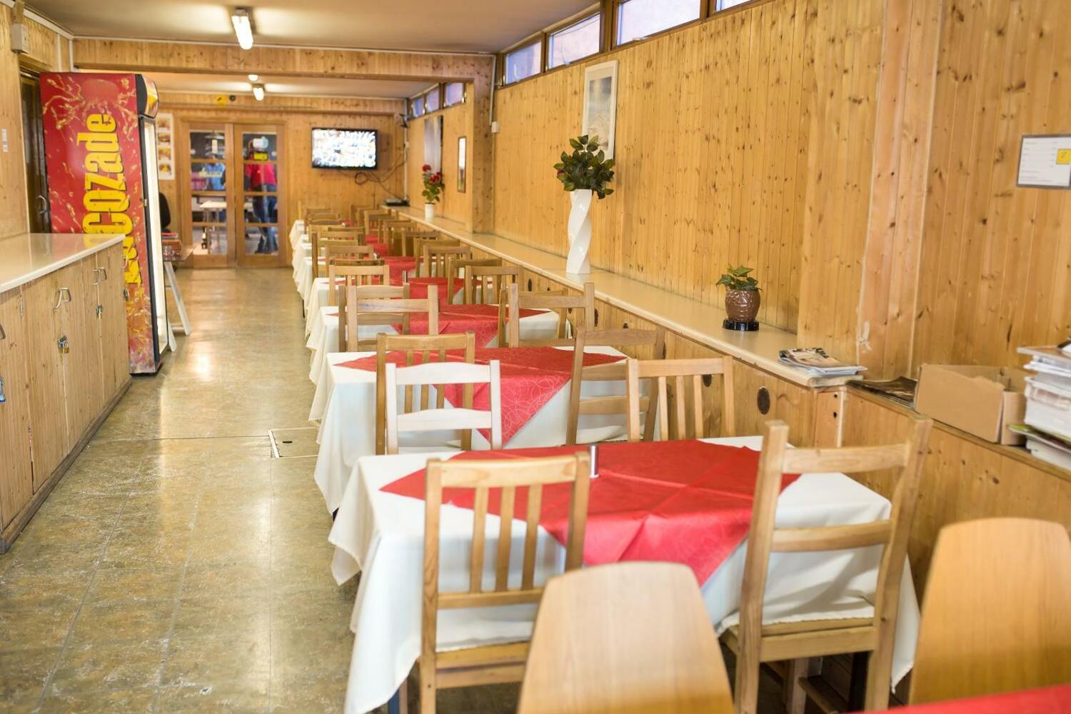 Kensal Green Backpackers, London