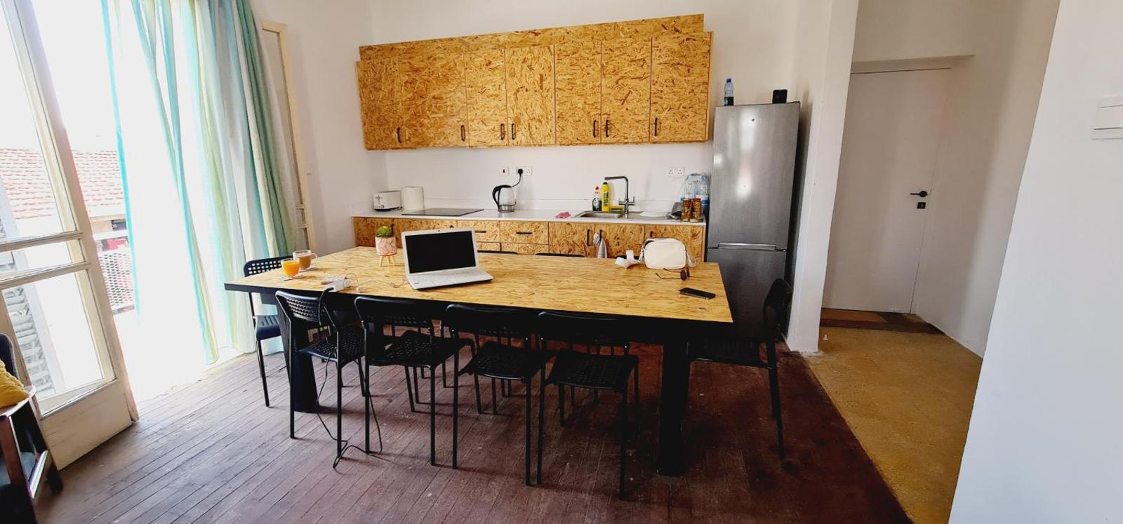 Bee Hostel
