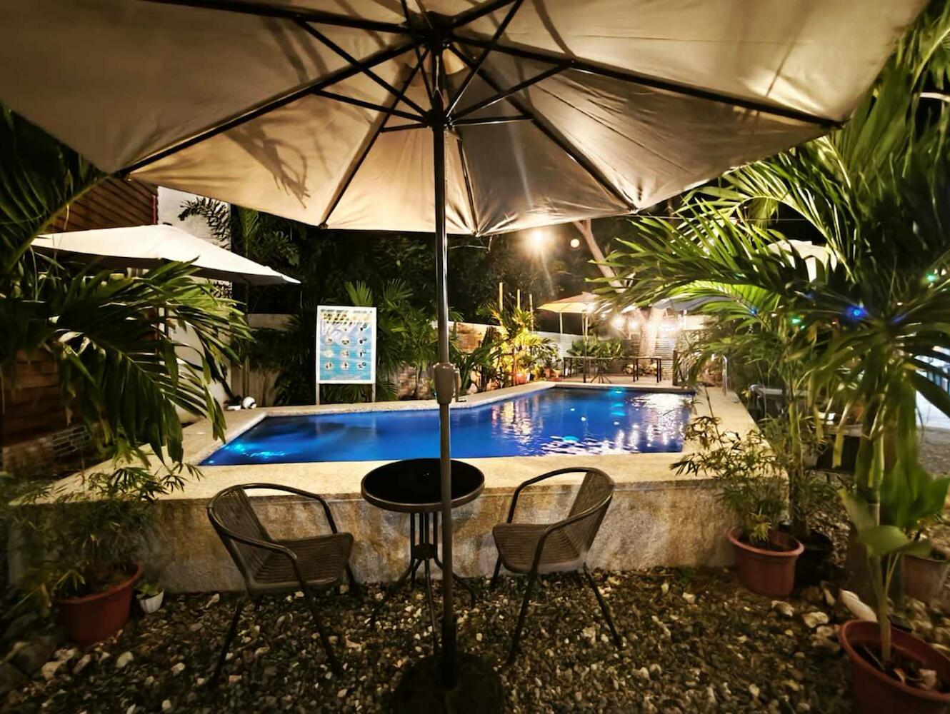 Eyy Hostel Panglao, Panglao Island