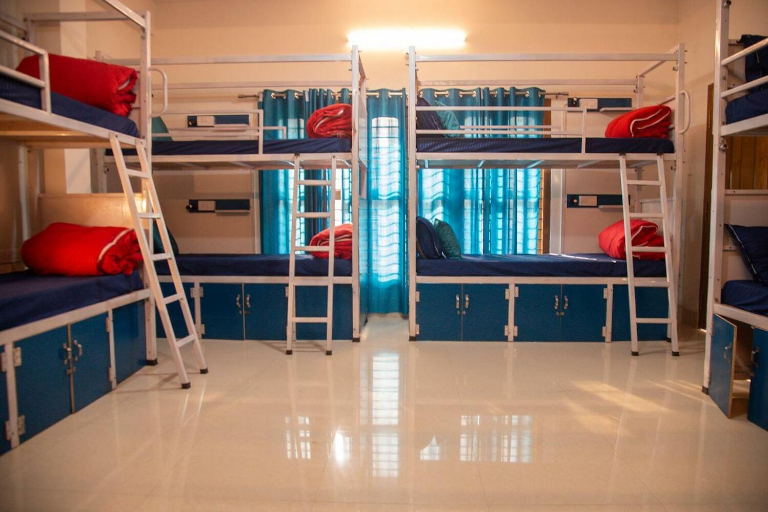 Mezenga 2 - Premium Backpackers Hostel, Guwahati